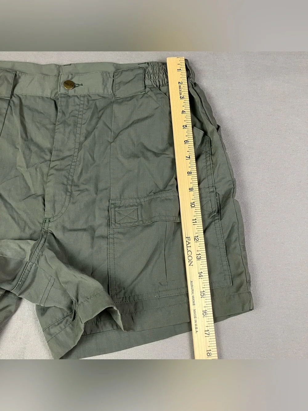 Vintage L.L. Bean Hiking Trail Cargo Shorts Men’s Size 36 Elastic Waist Green